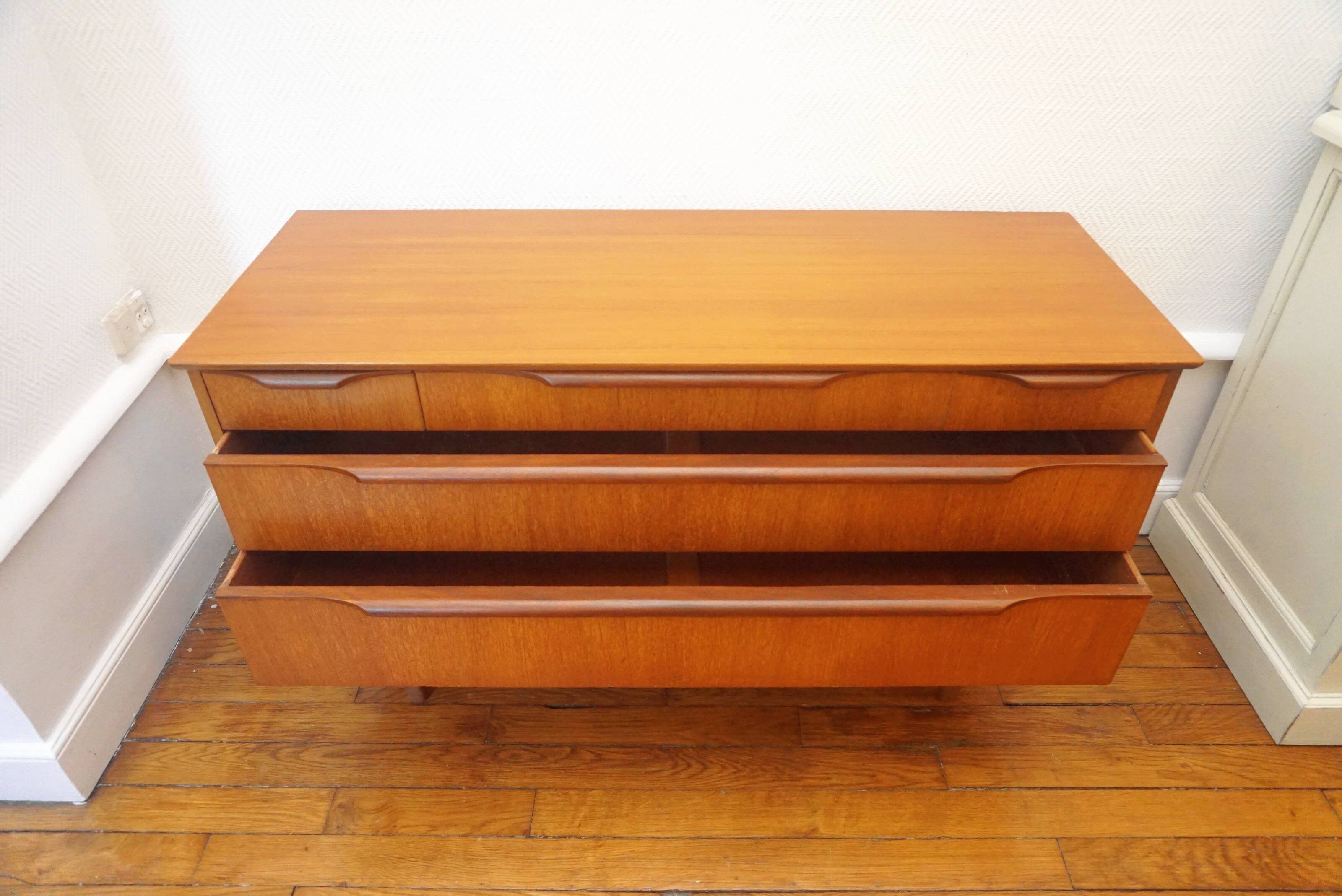 Buffet teak of the brand Beeanese
