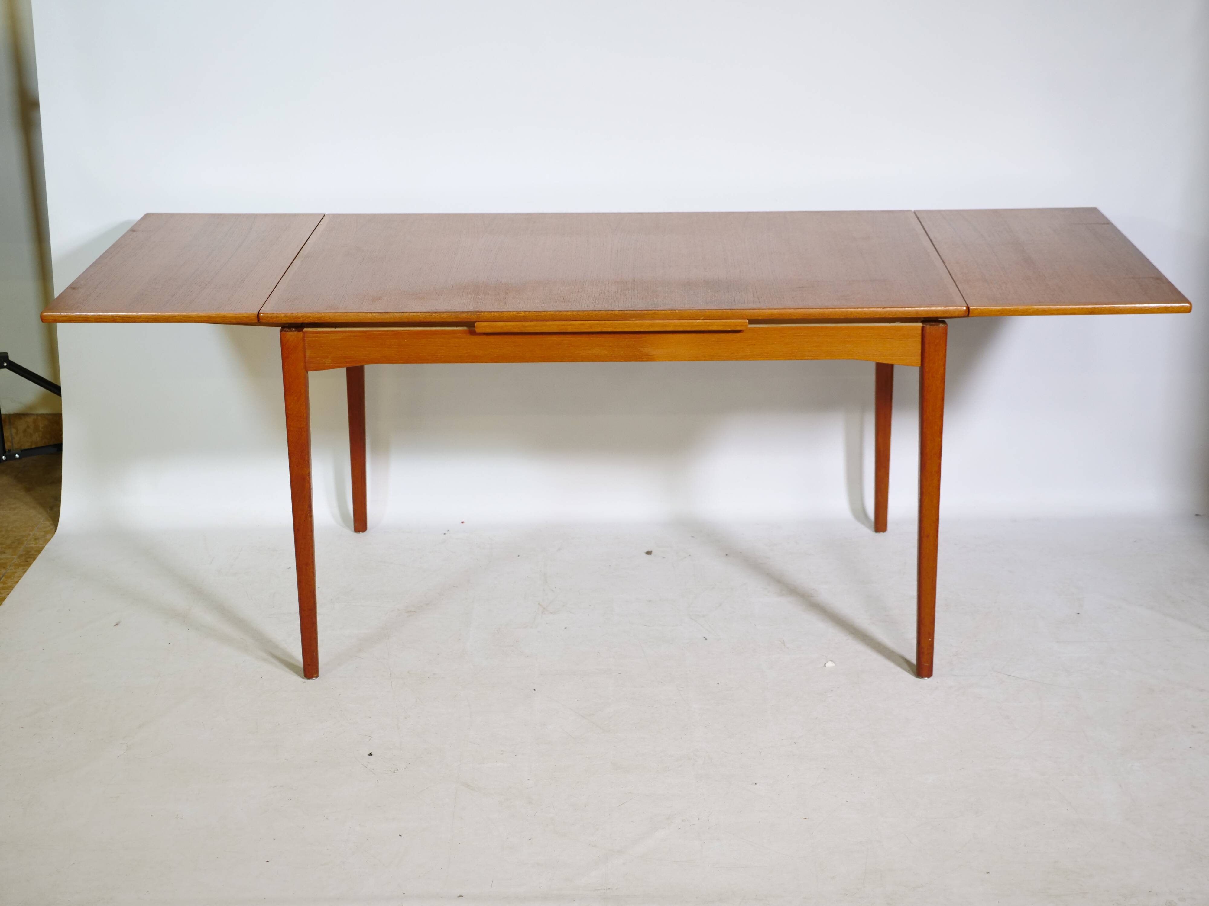 Mid-Century Teak Dining Table from Denmark, Extendable, 1960s