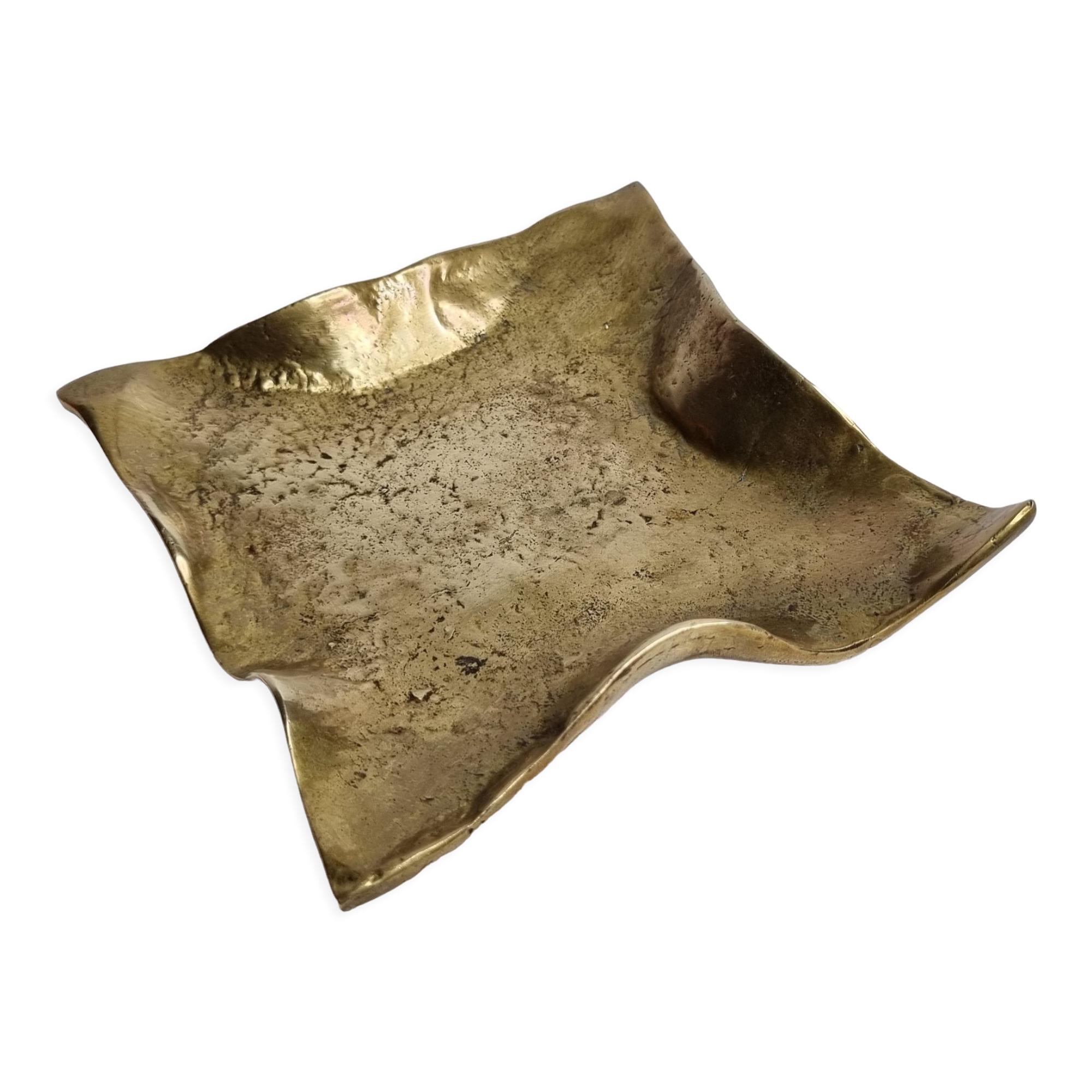 Empty pocket in polished brass representing a crumpled paper, signed CJ, 11.5 cm