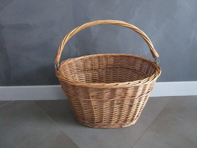 Wicker basket