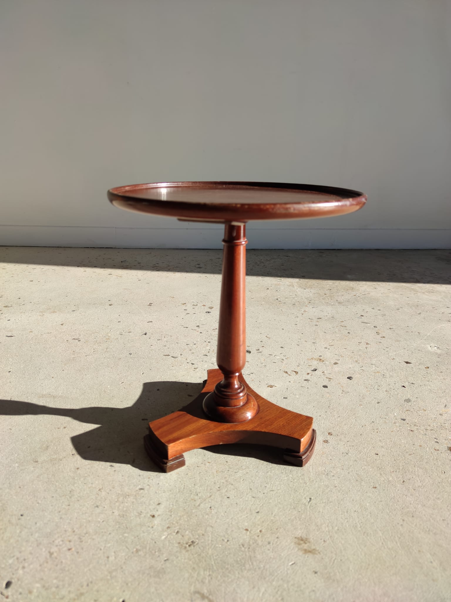 Mini harness or pedestal table in natural wood