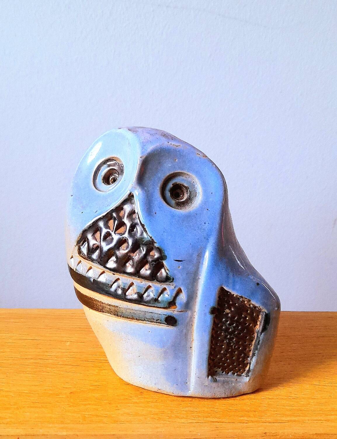 Ceramic owl signed 60s