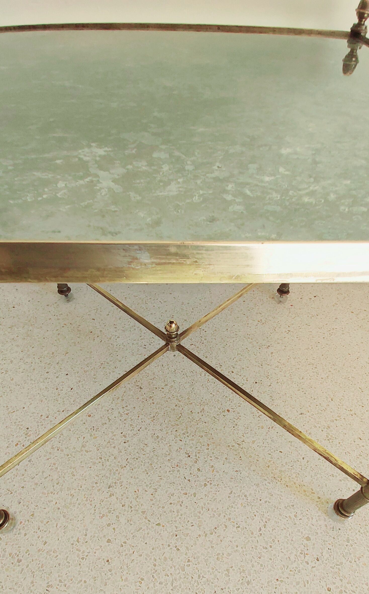 Table basse néoclassique 1960 laiton doré