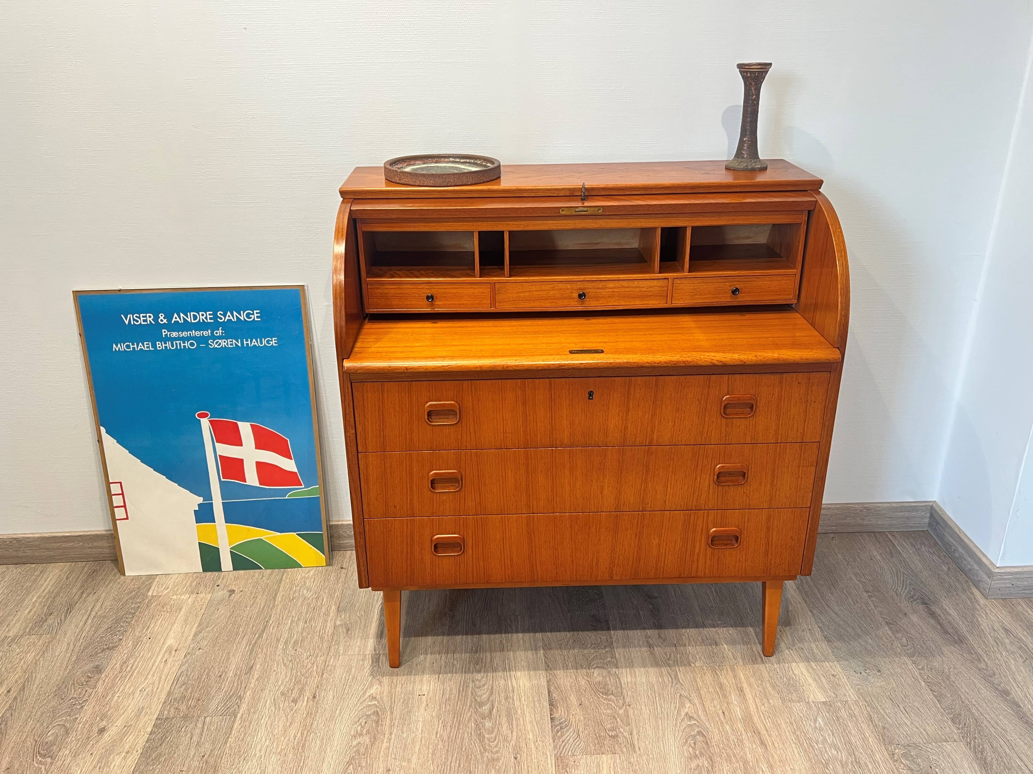 Rare Scandinavian curved secretary from Sweden.