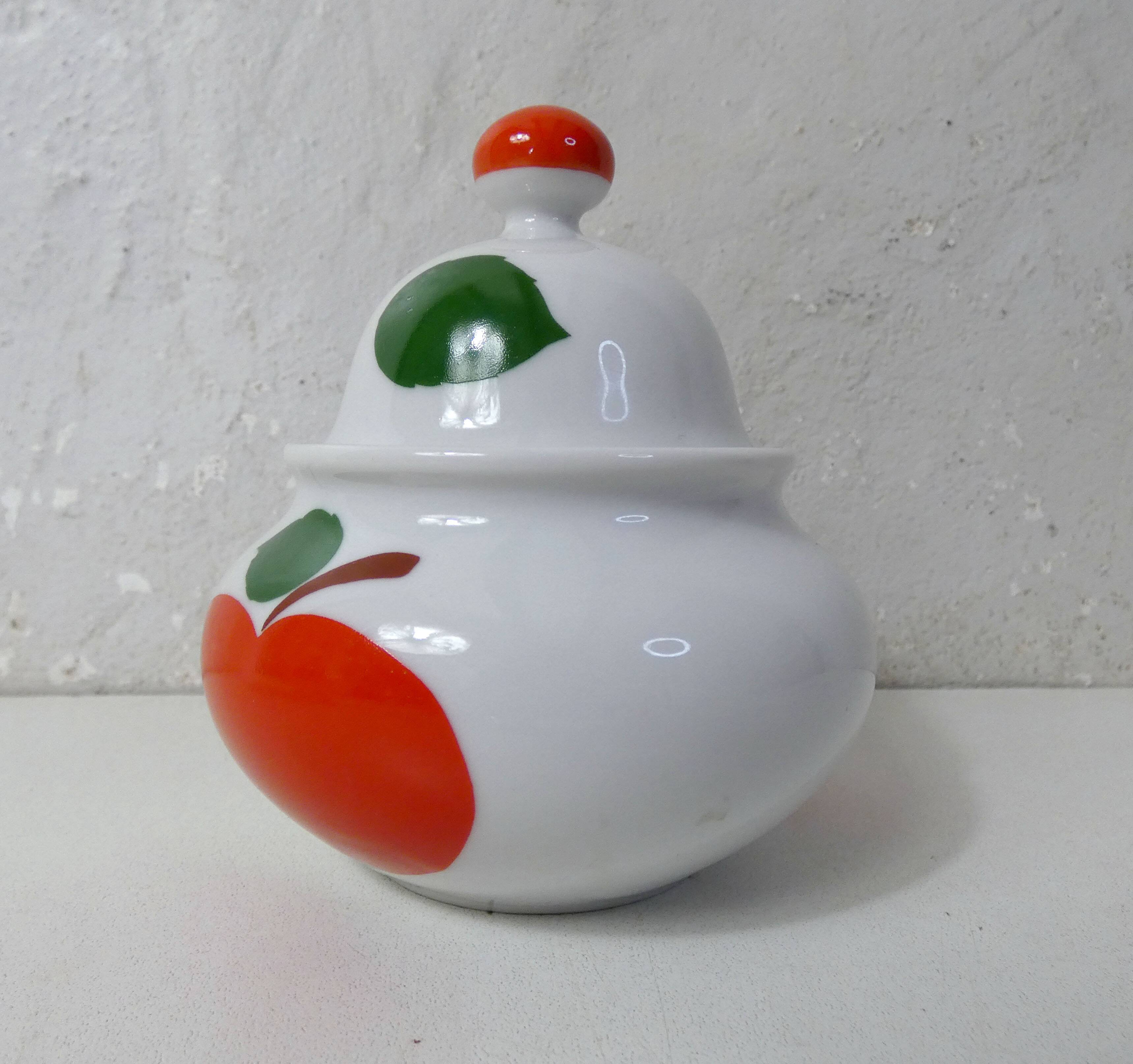 Apple service in bavarian porcelain
