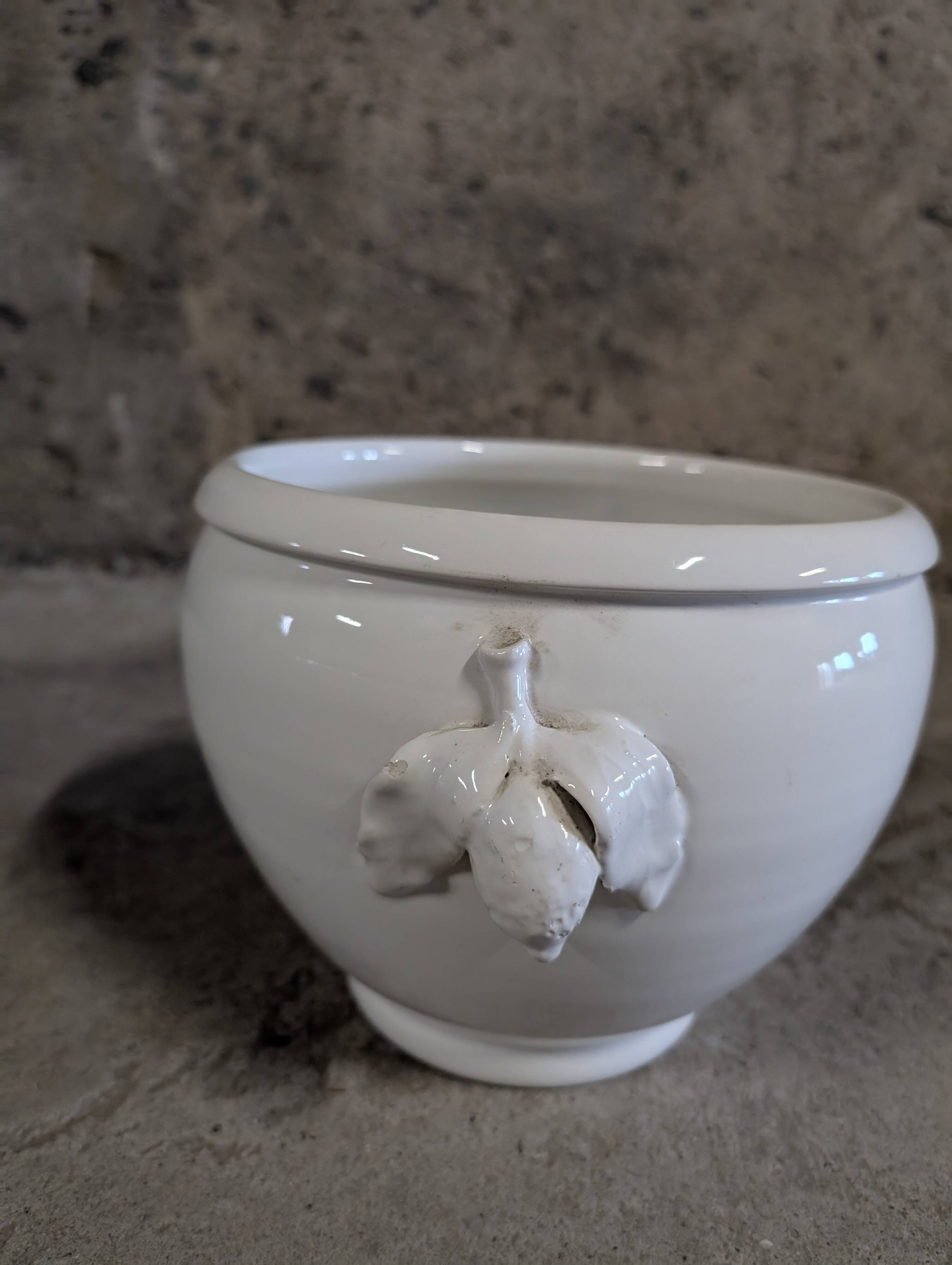 Ceramic flowerpot