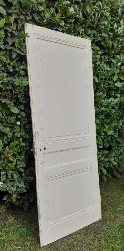 Communication door h221xL90cm old paneled, molded, interior