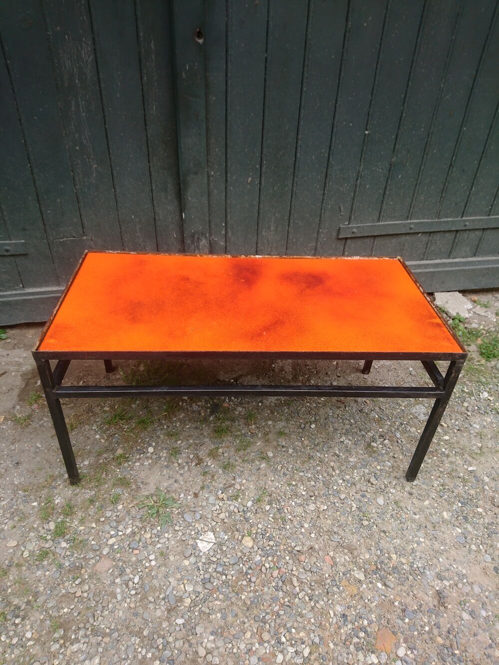 Table basse en lave émaillé orange des années 70