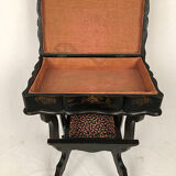 Worker Napoleon III, black lacquered wood with Asian decoration painted gold