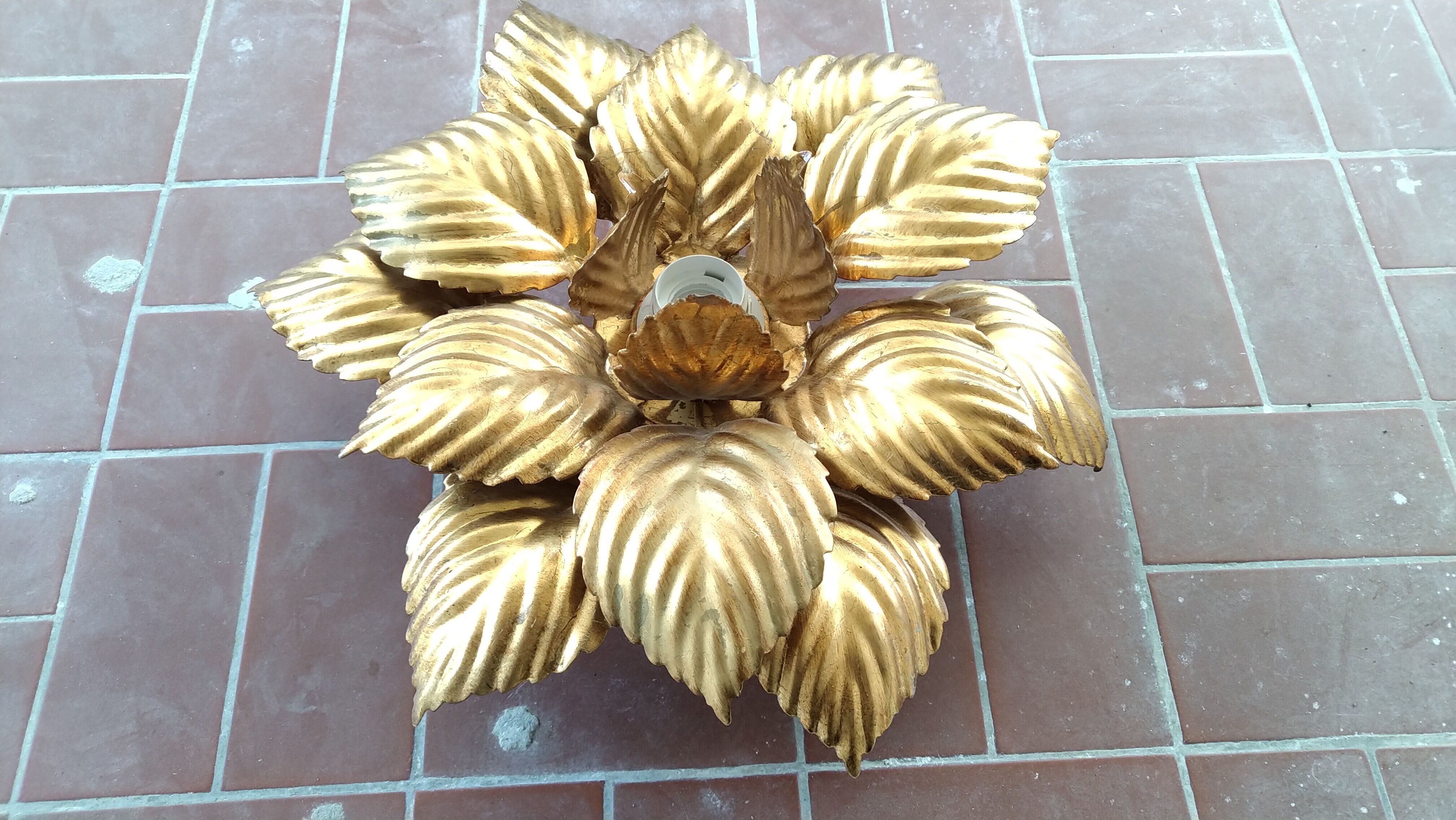 Flower sconce