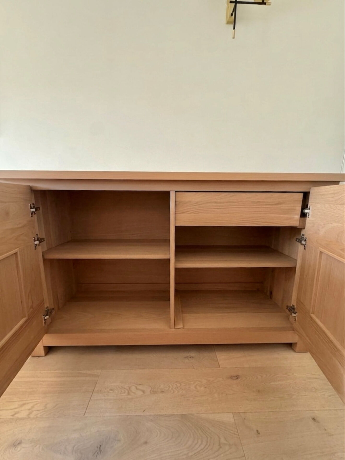 Contemporary buffet