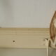 Porte manteau murale vintage bois et métal beige