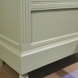 Armoire vitrée parisienne