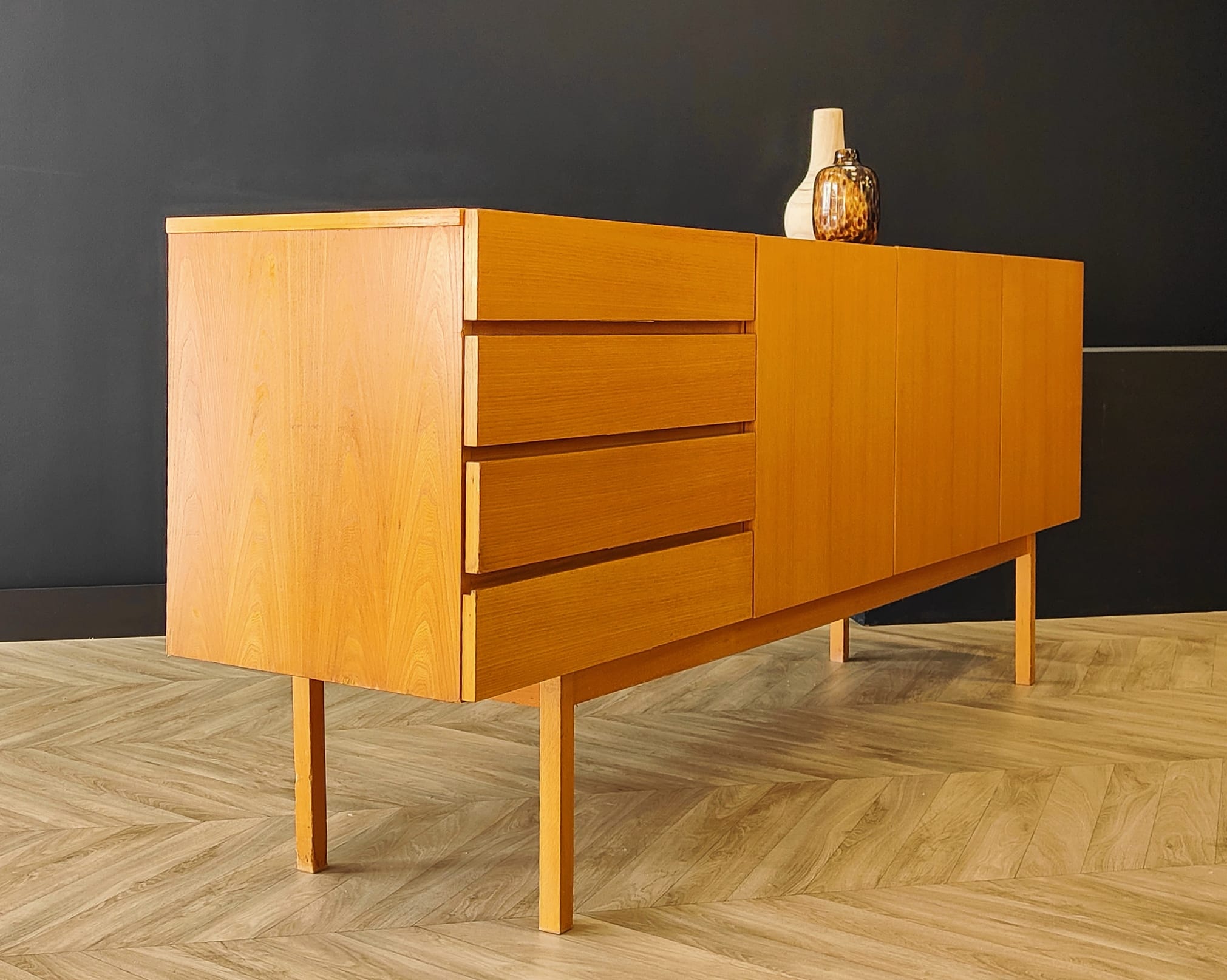 Enfilade suédoise mid century