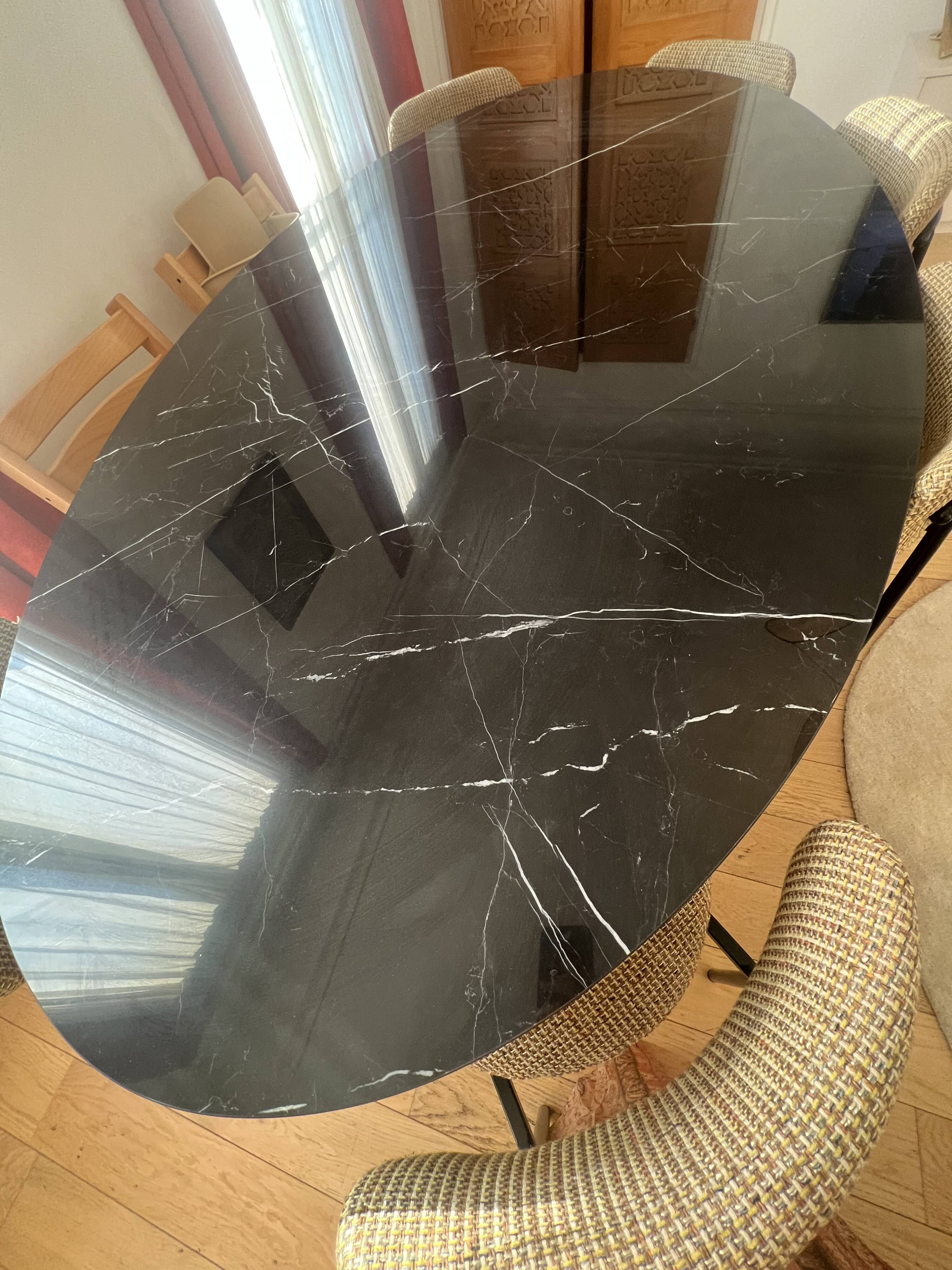 Odessa oval dining table Ligne Roset