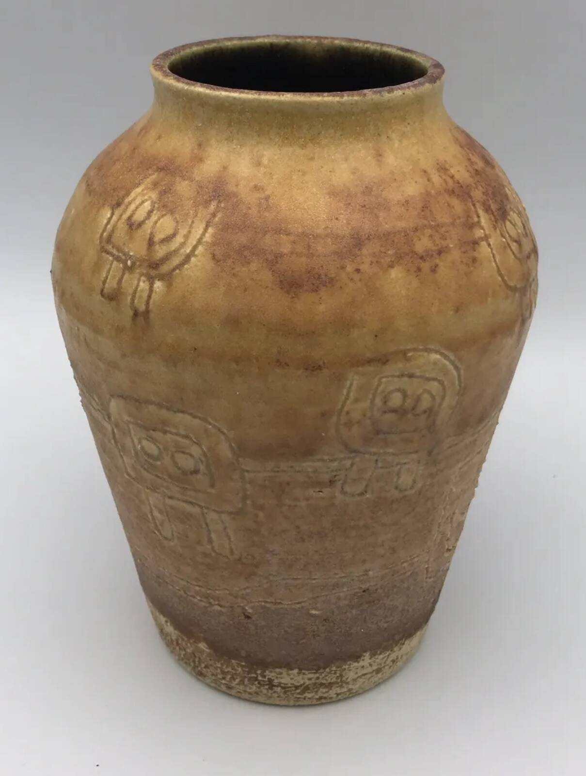 Vase vintage en céramique d’accolay, art brutaliste, signé hubert guy