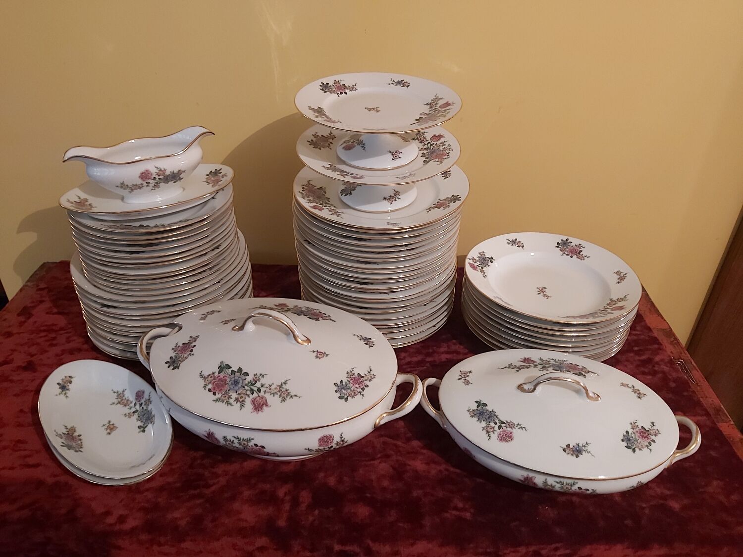 Limoges porcelain plates, service