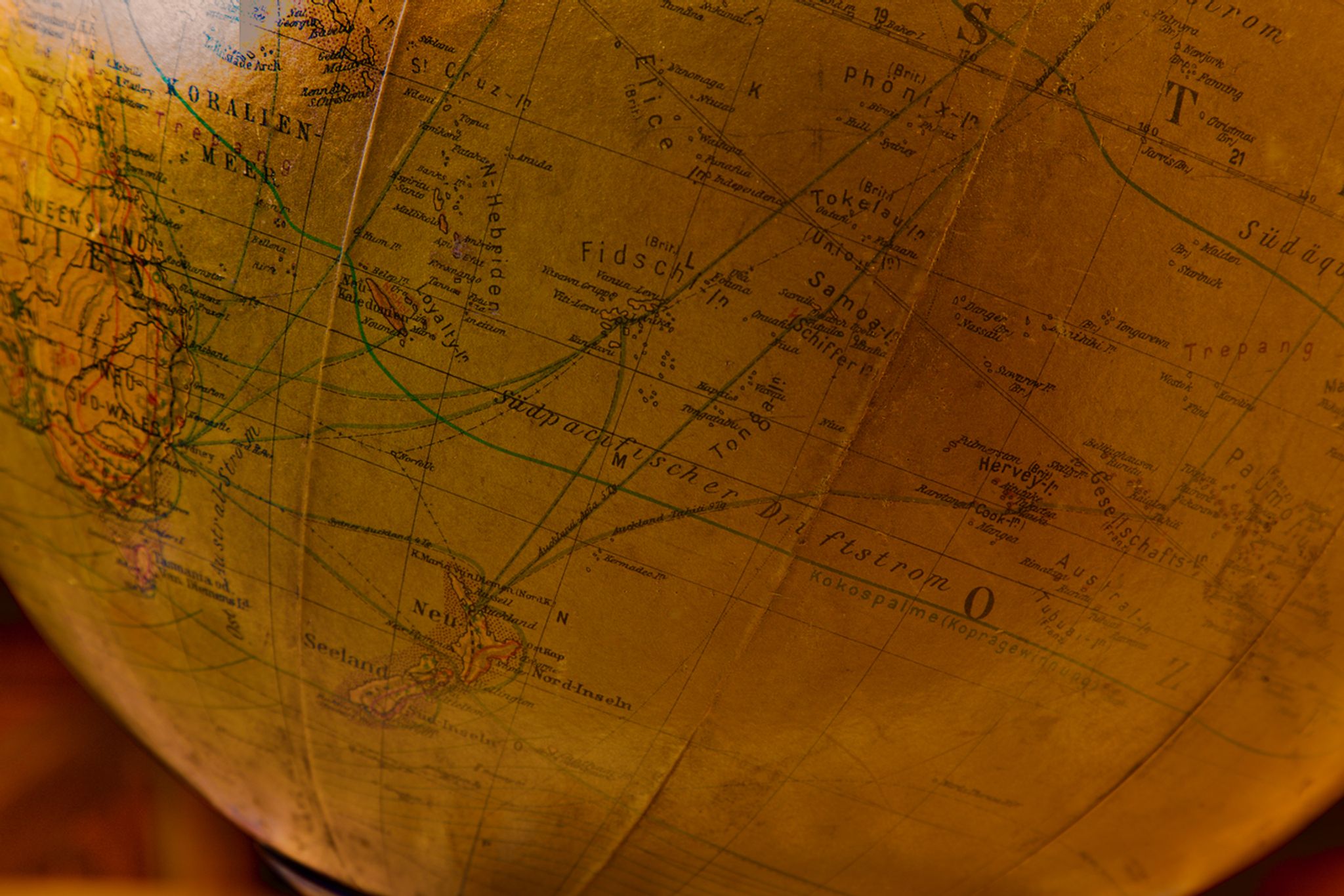 Columbus globe. Edited by Oberrealsch uldirektor Dr. R. Neuse.