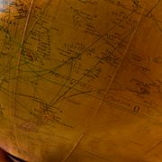 Columbus globe. Edited by Oberrealsch uldirektor Dr. R. Neuse.