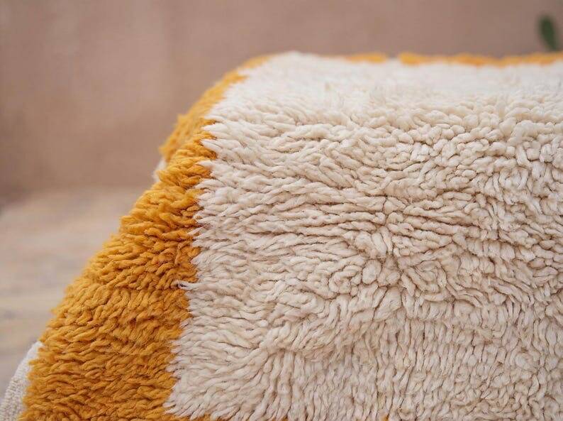 Handmade traditional Berber rug size 140x260 cm