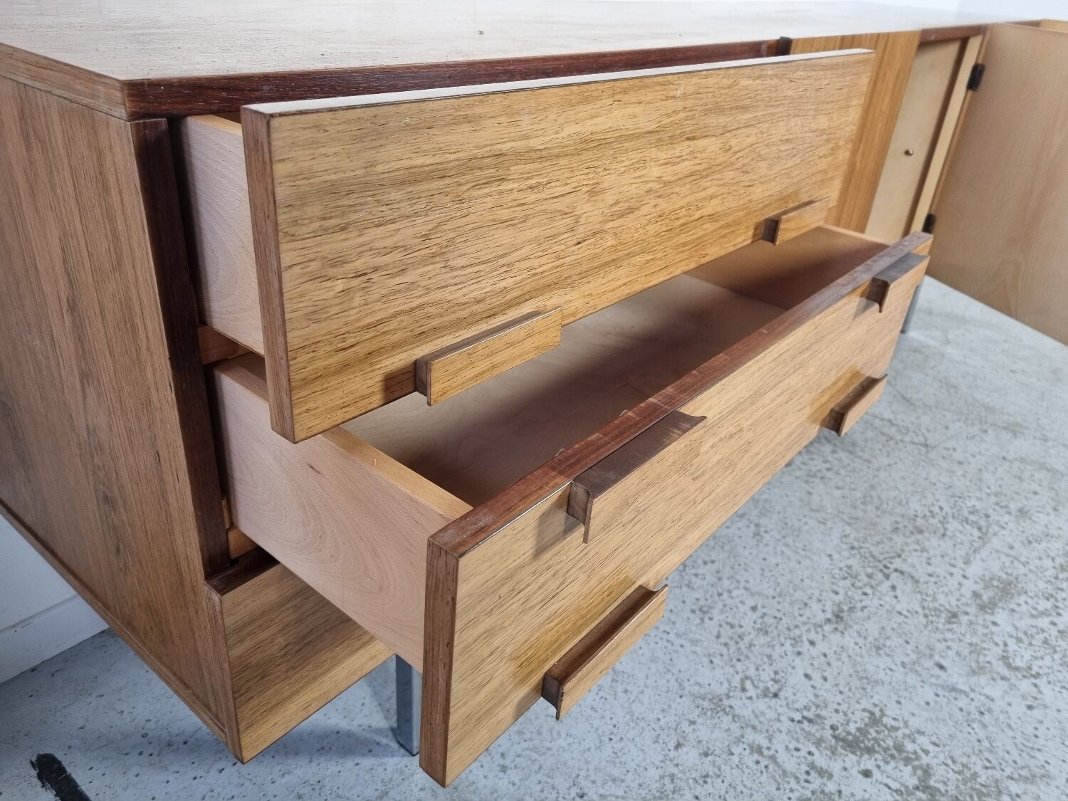 Scandinavian row in rosewood and chrome, 60s