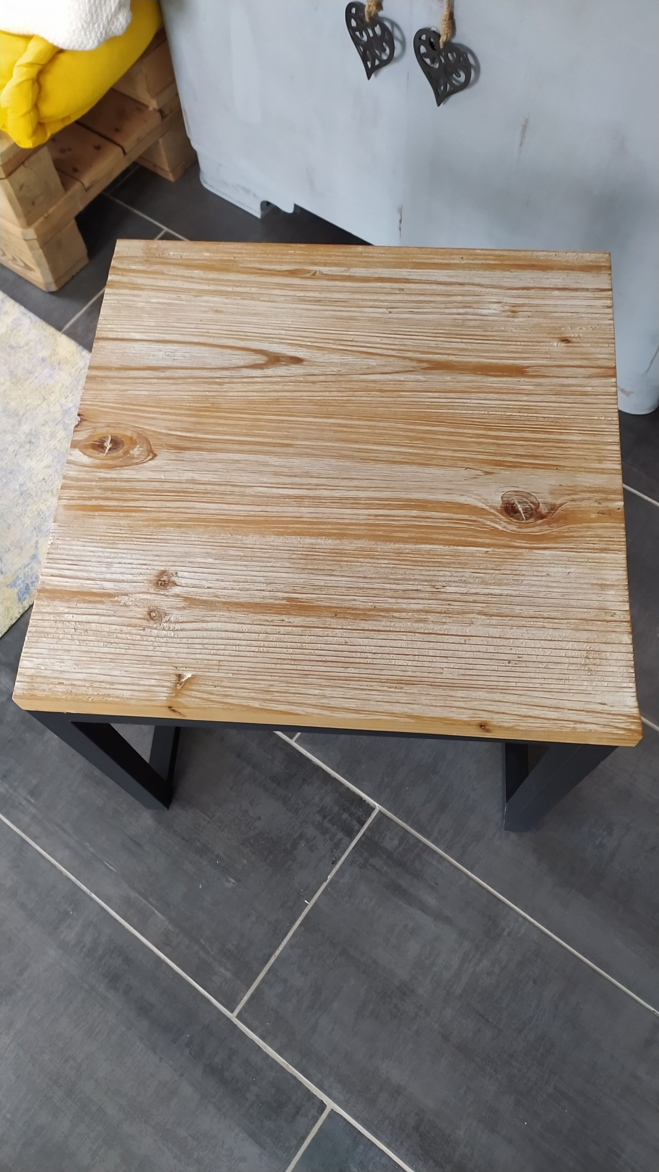 Maison du Monde side table