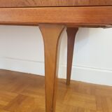 Small scandinace line in clear teak