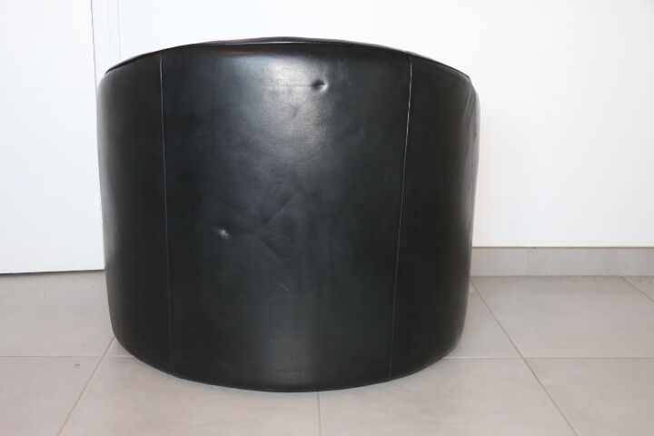 2 armchairs swann black leather