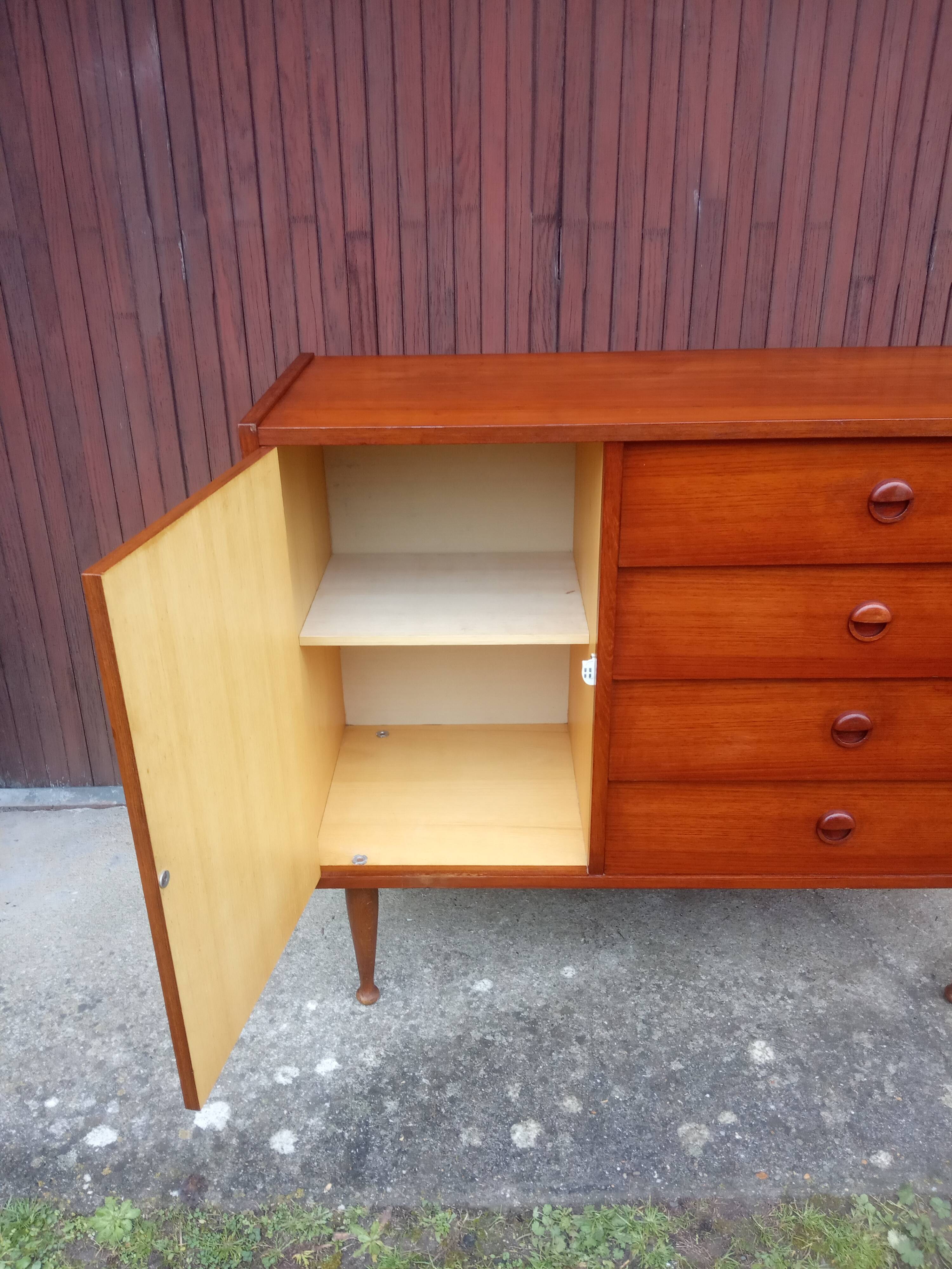Teak chest of drawers 60s