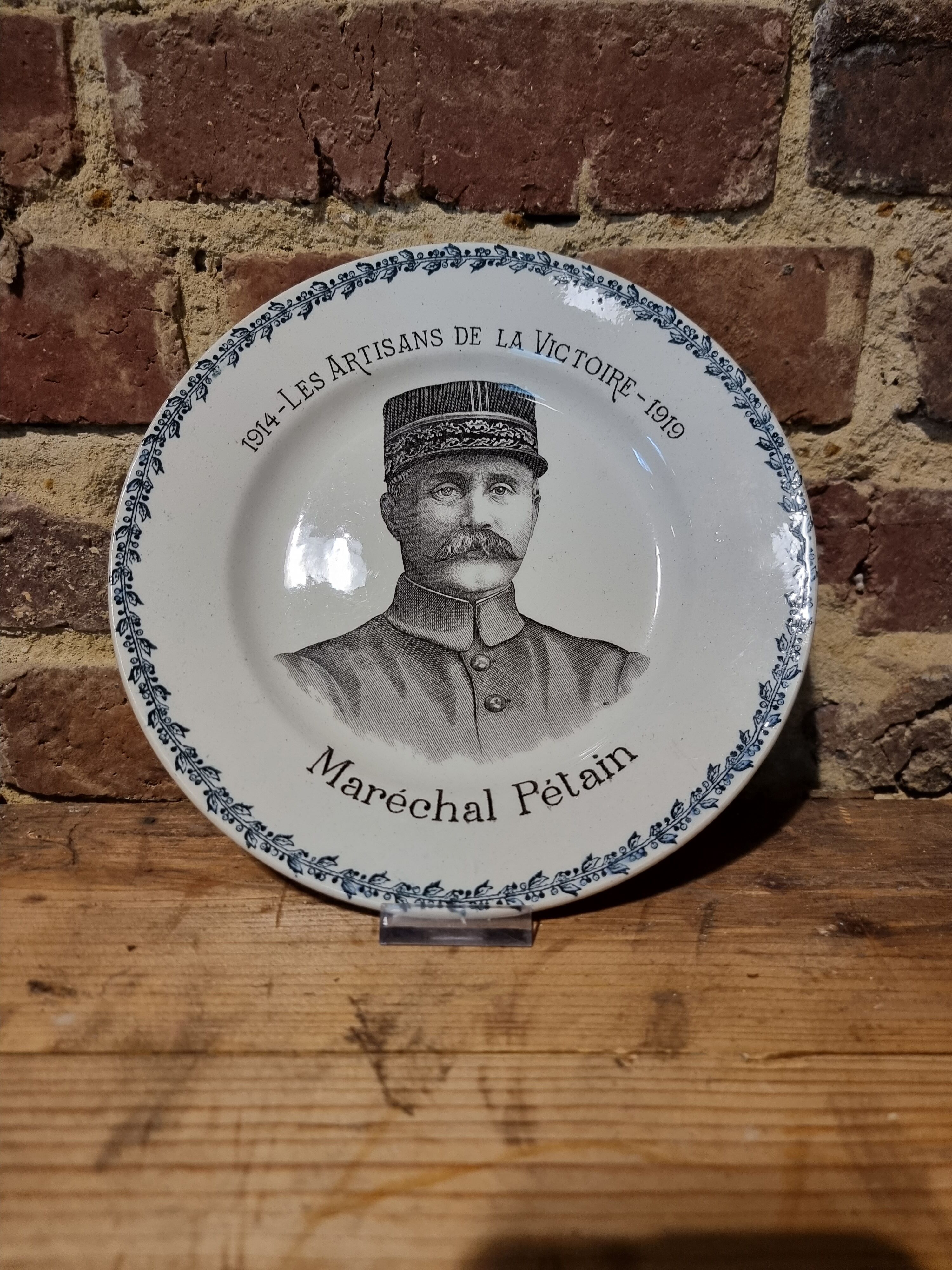 Iron earth plates "the artisans of victory"