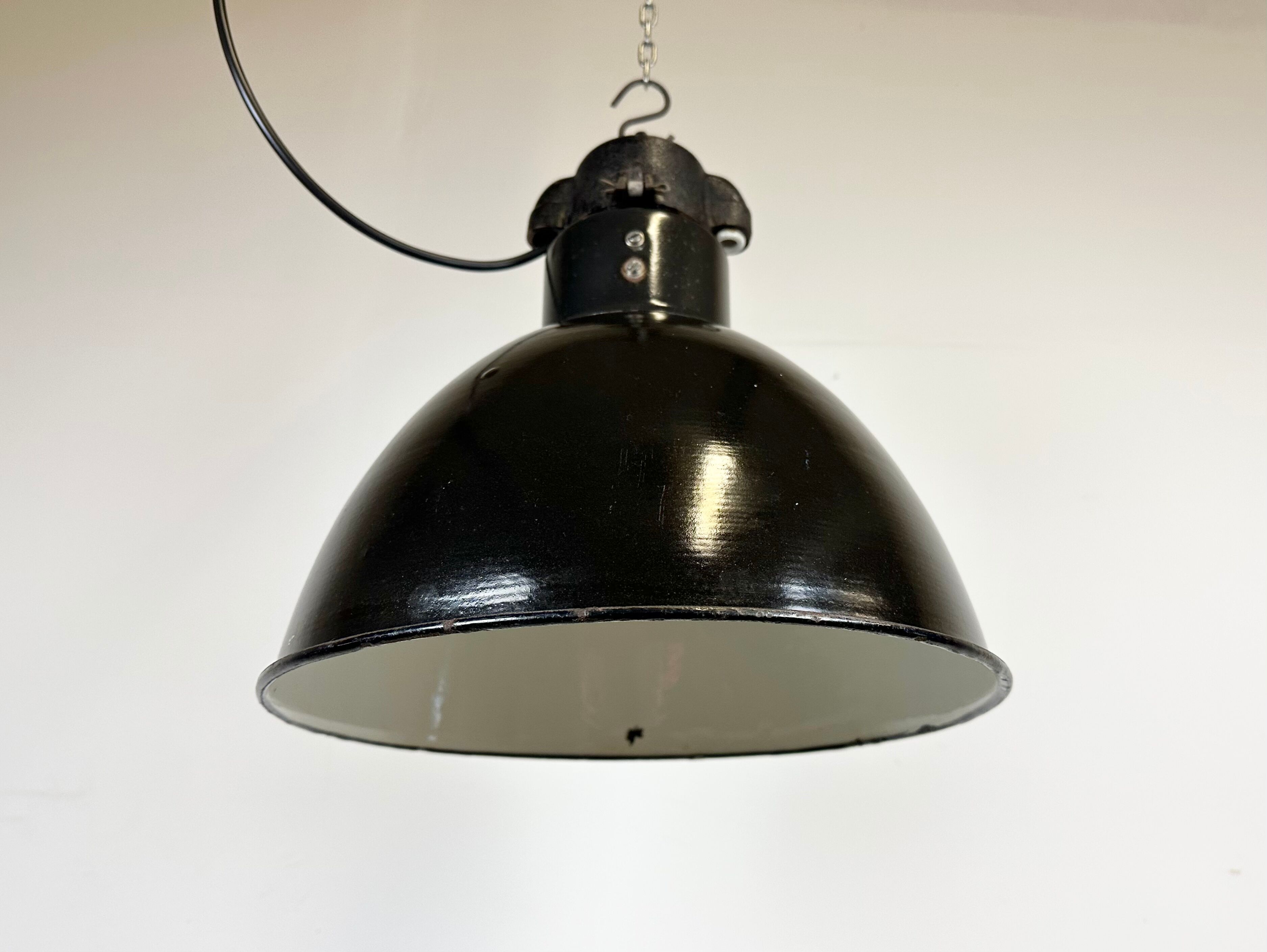 Industrial bauhaus black enamel pendant lamp, 1930s