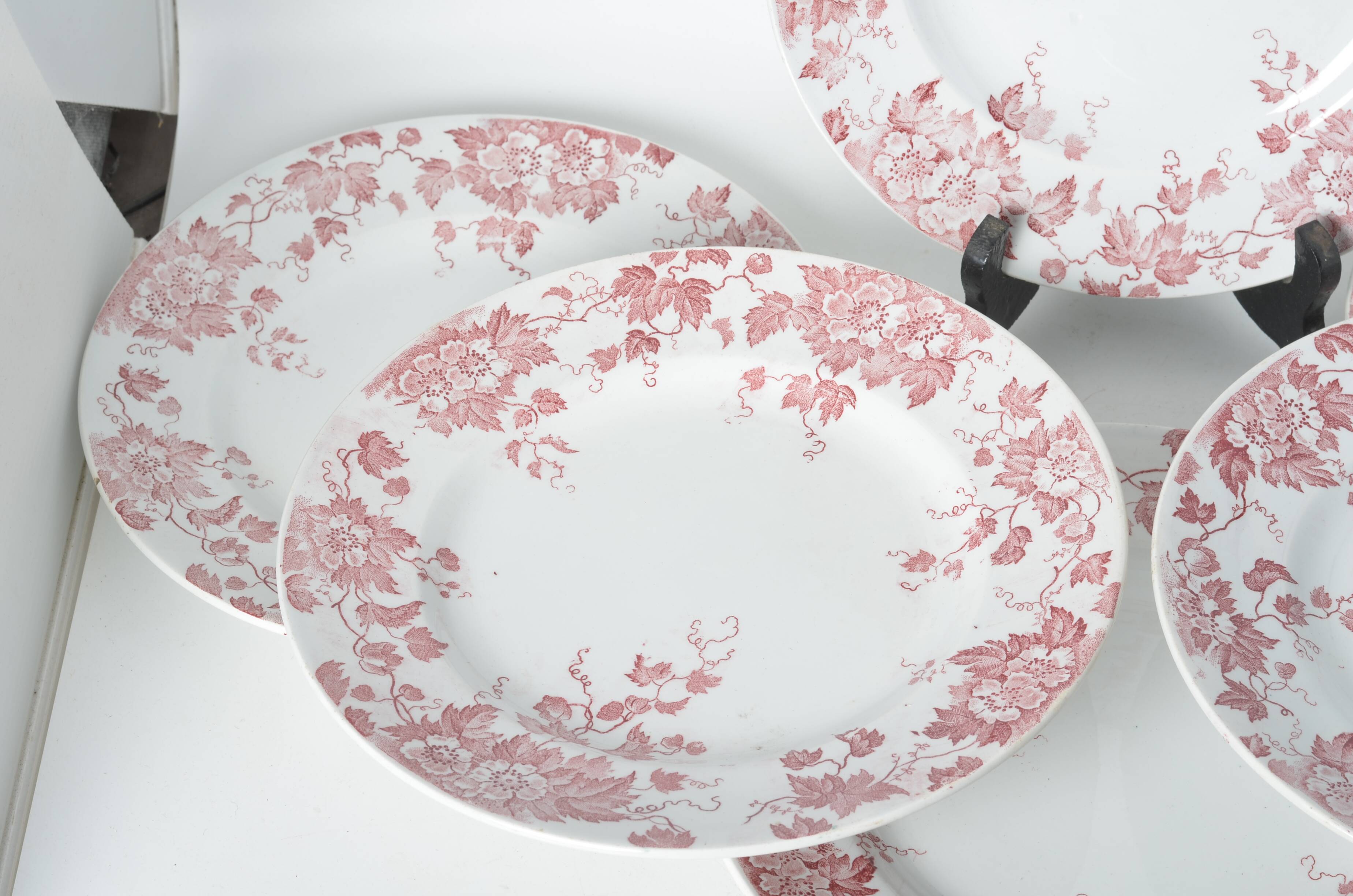 Assiettes plates terre de fer St Amand & hamage