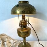 Lampe en laiton, ancienne lampe à pétrole parisienne