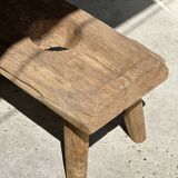 Side table in blond teak openwork tray