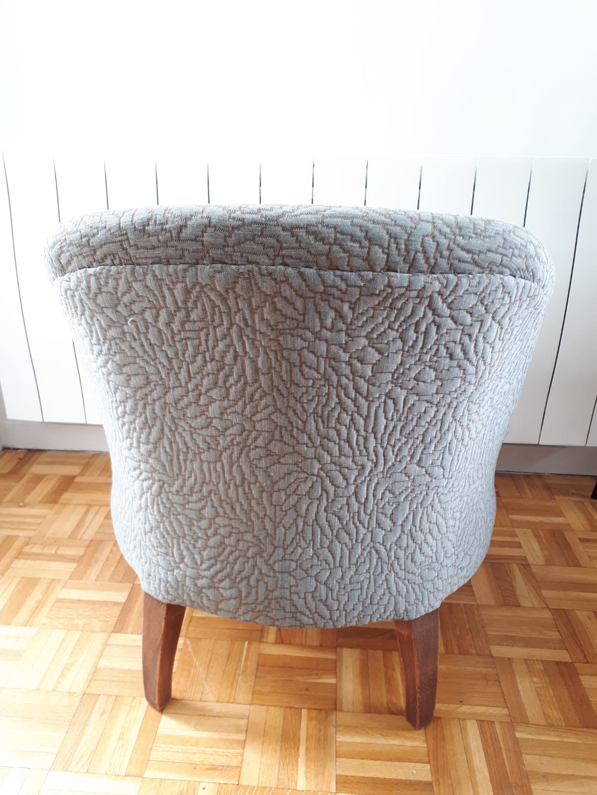 Toad chair