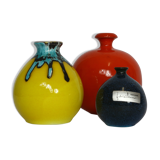 Trois vases ampolla vintage colorés