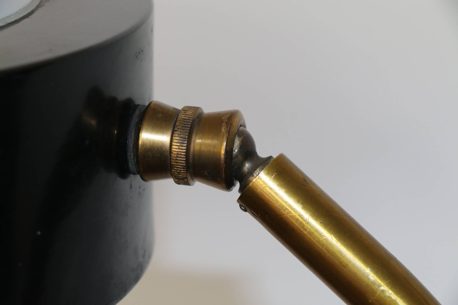 Jumo 900 black and gold lamp