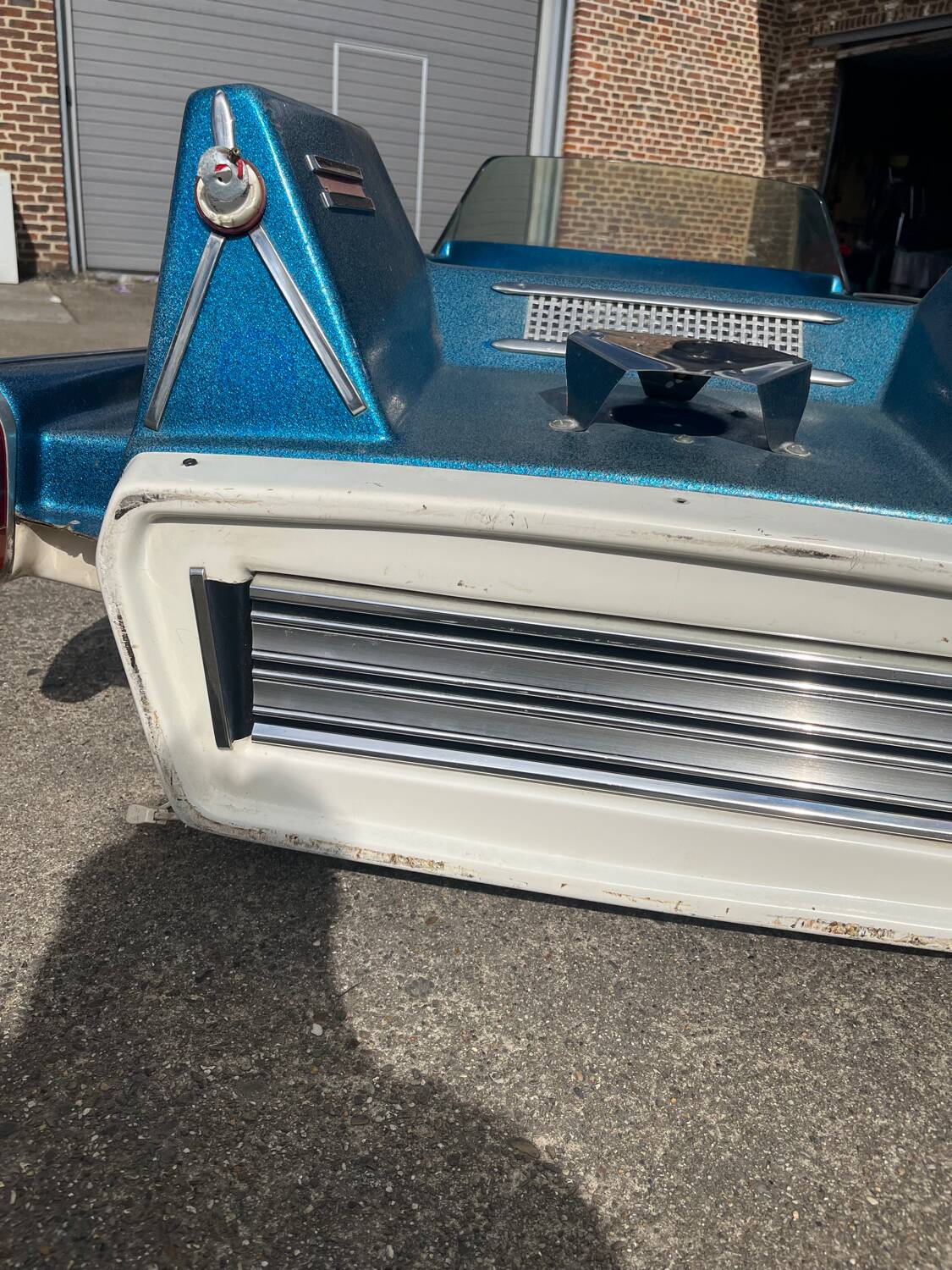 Space shuttle godbille ride subject