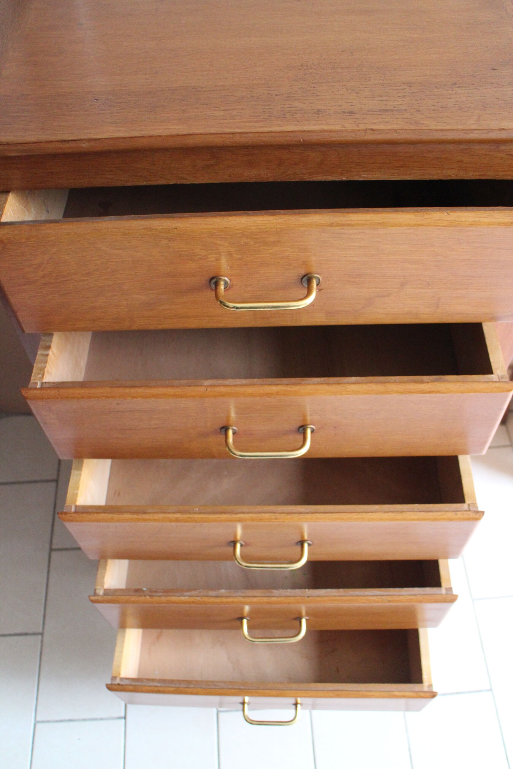 Chiffonnier pieds compas