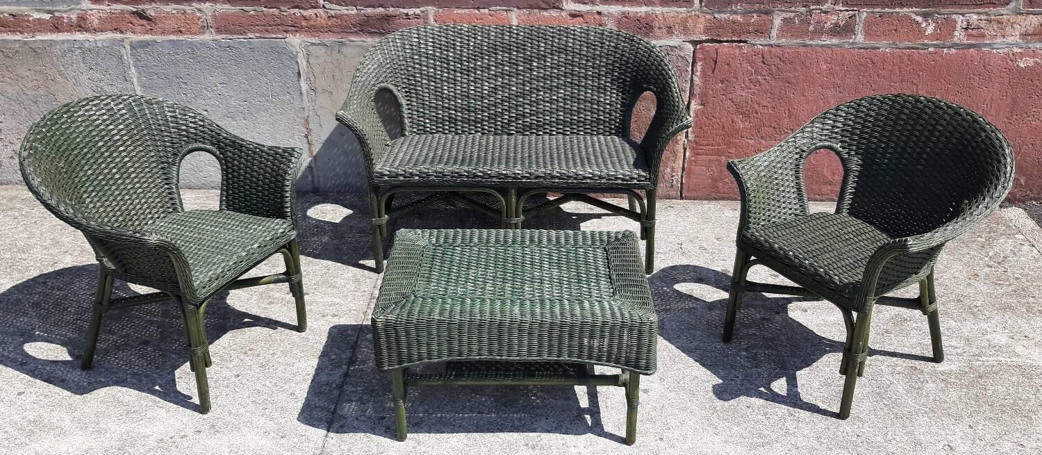Salon de jardin complet en rotin. (Sofa, fauteuils x 2, table basse)