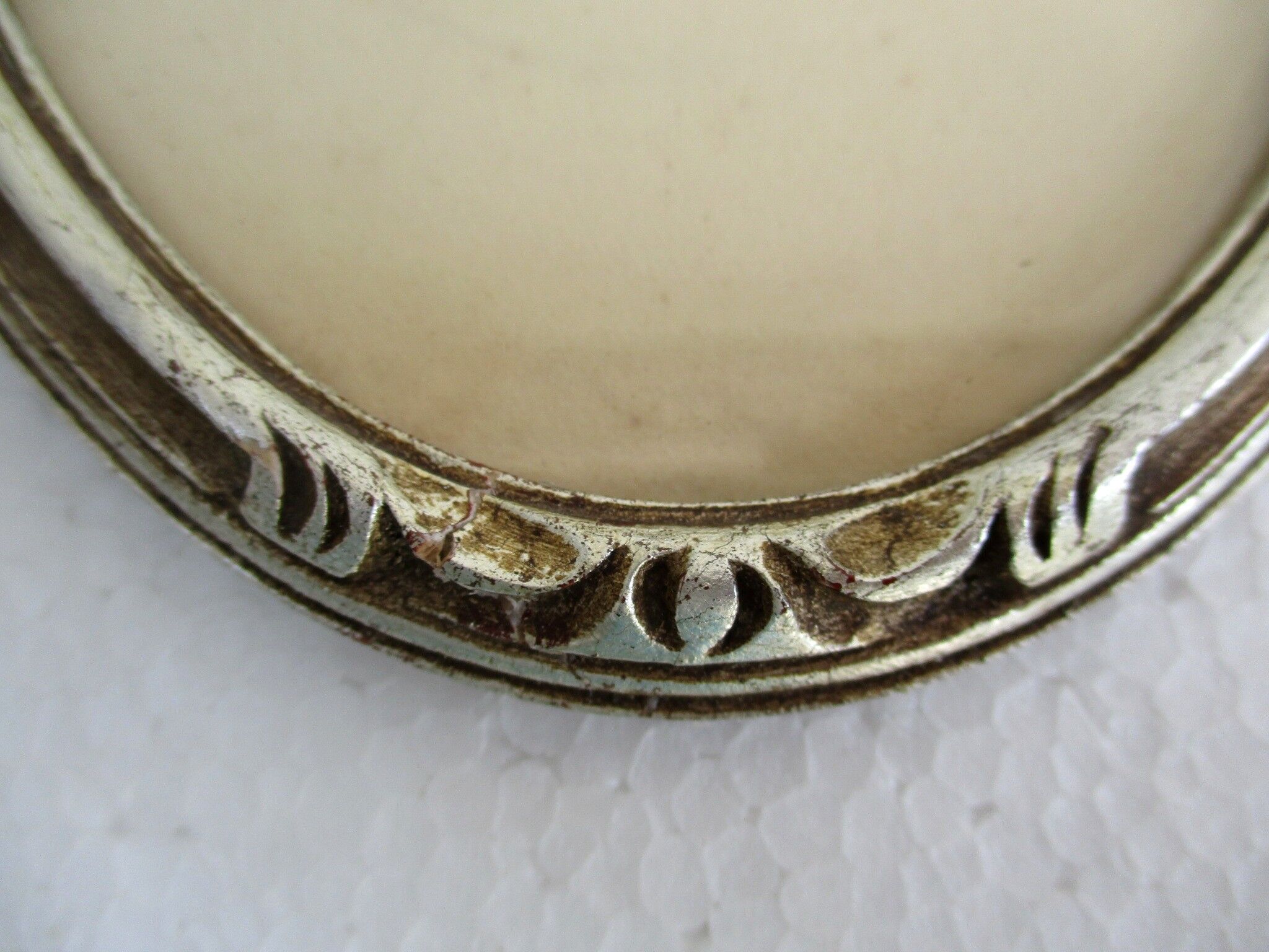 Pair of old oval art deco frames