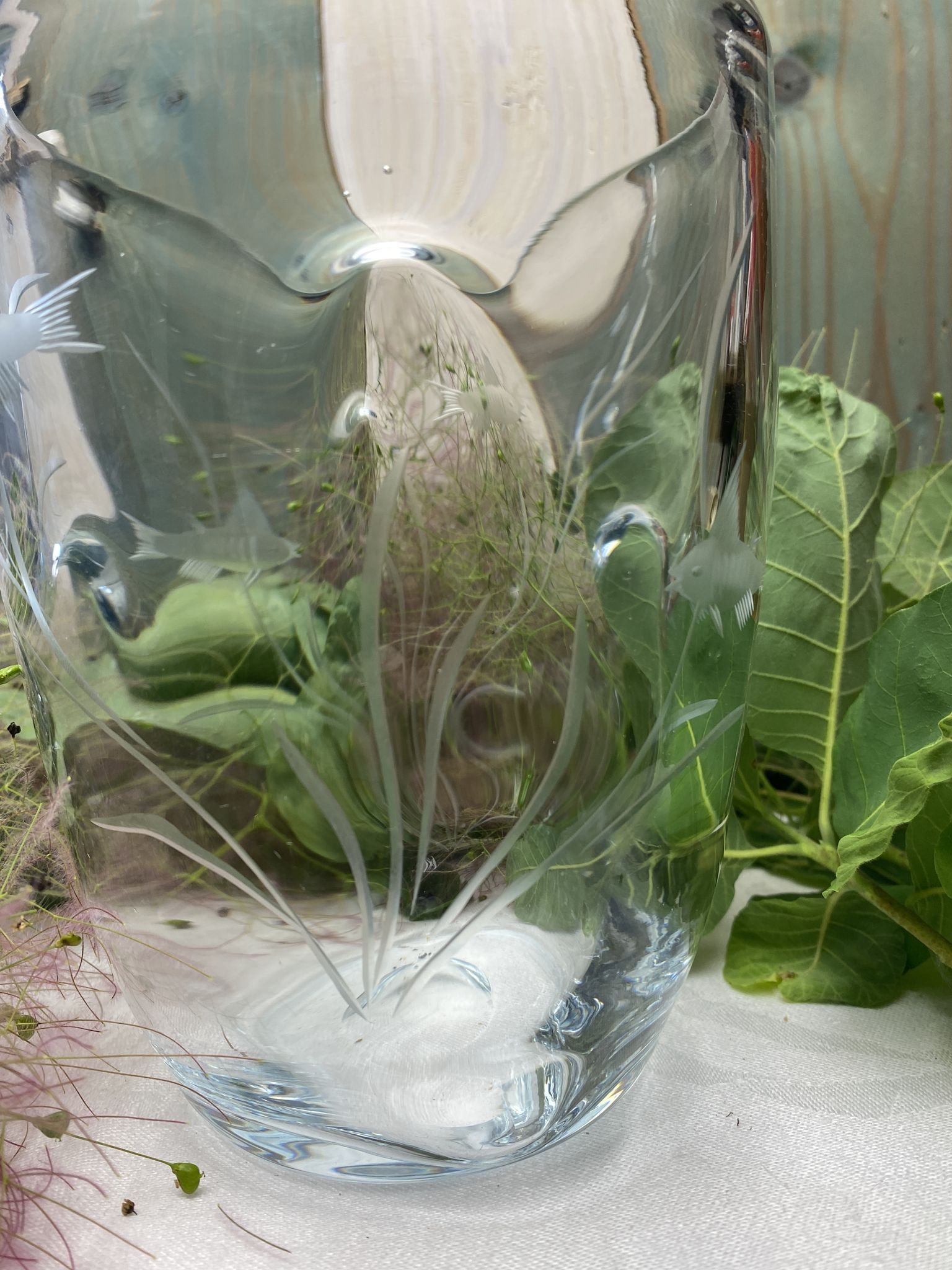 Pinched crystal vase engraved with vintage marine motifs