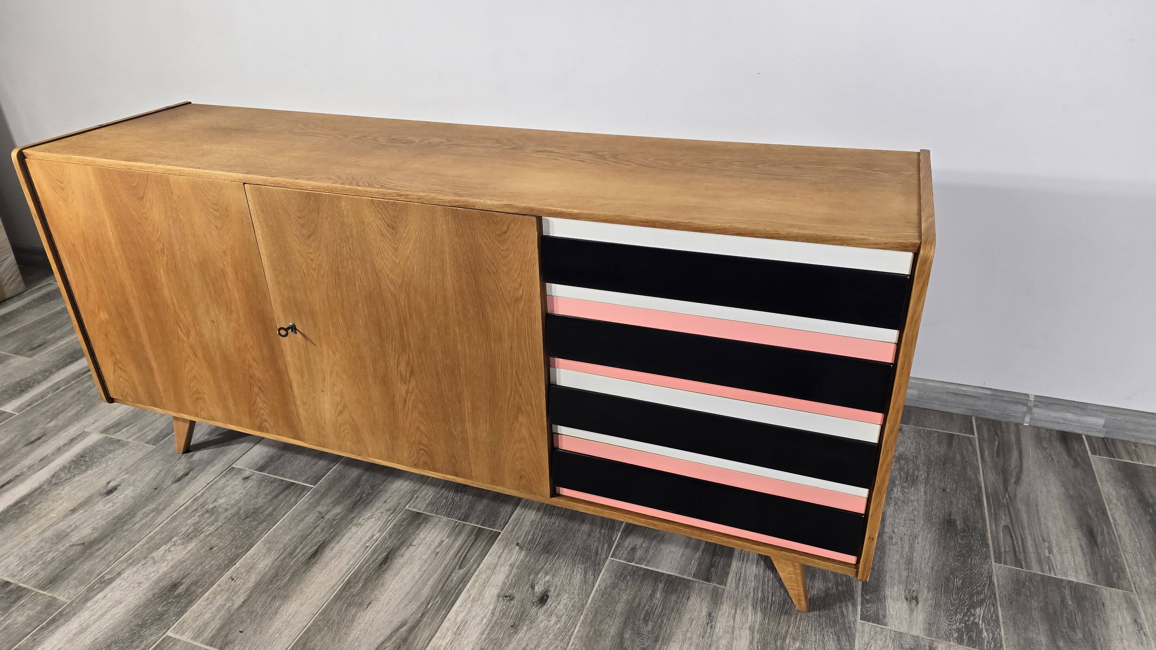 Buffet par Jiri Jiroutek pour Interior Prague, années 1960