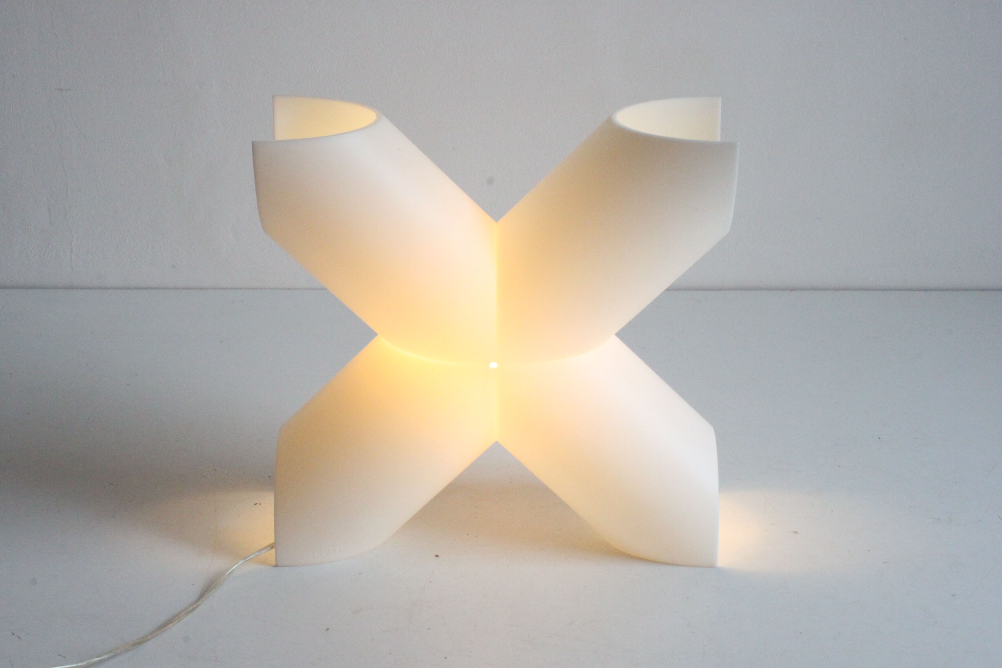 Lampe Model X Protocole Paris