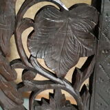 Table basse ancienne sculptée en bois de teck