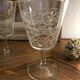 Verres à eau et à vin sur pied