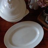 Très grand plat ovale en porcelaine opaque de Lunéville 1880-1900