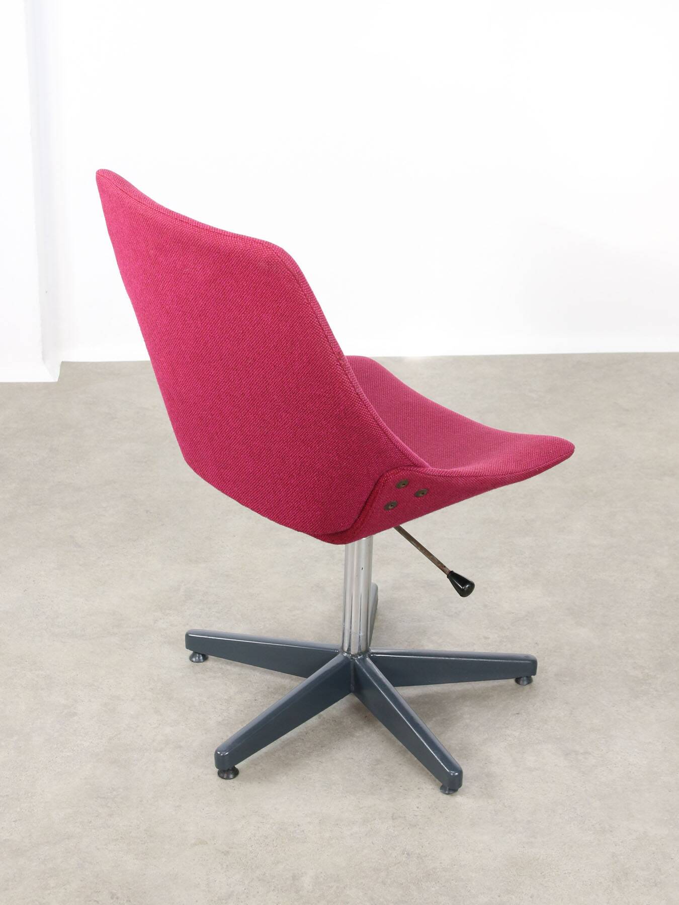 Pink Shell Swivel Chair by Niko Kralj for Stol Kamnik, 1970s