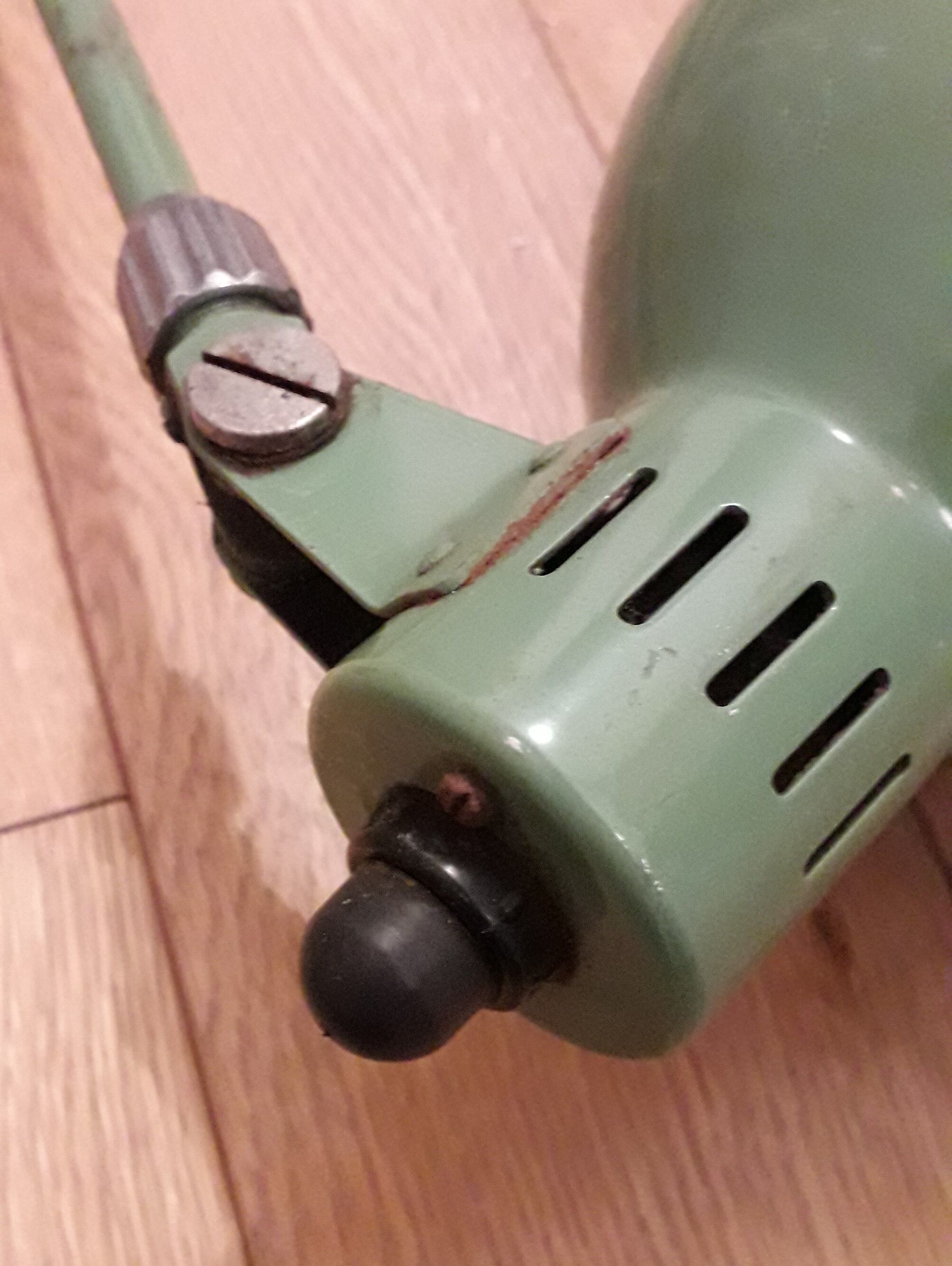 Workshop 2 articulated lamp arms