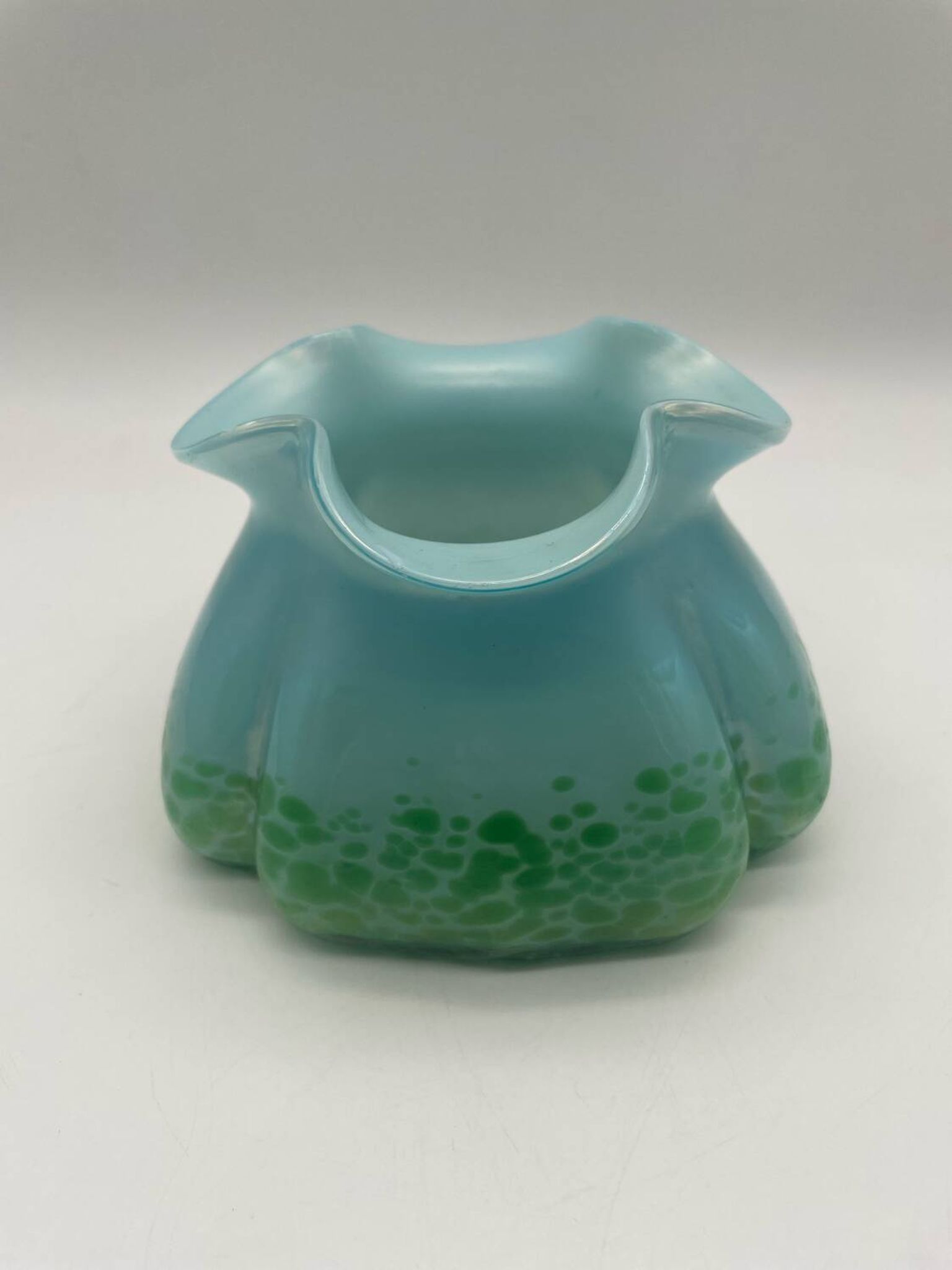Butterfly vase in iridescent glass, Loetz, Kralik, Art Nouveau